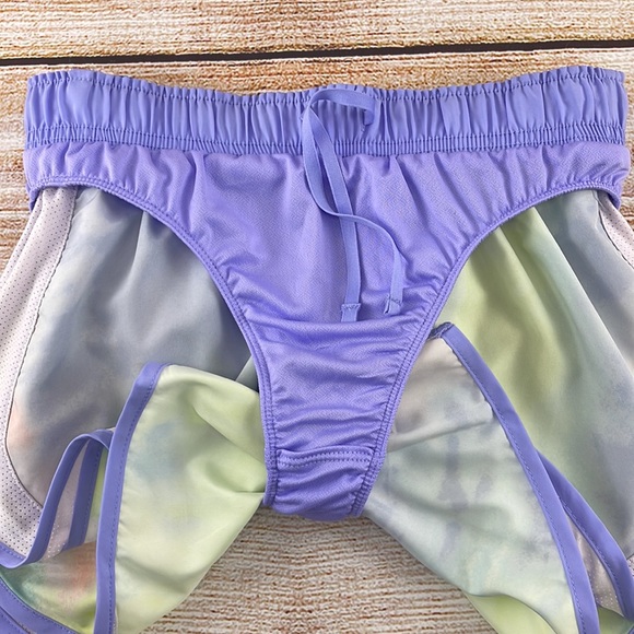 Nike Tie Dyed Active Shorts - Picture 5 of 9